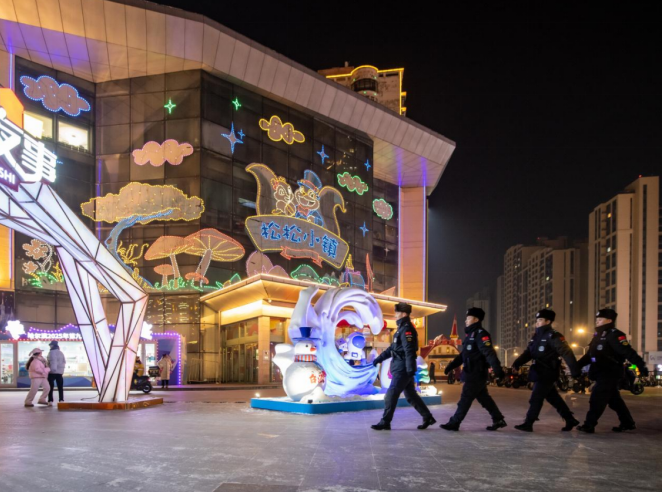 冰城公安：以“服务温度”和“平安力度” 为高质量发展注入强劲动能 